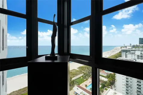 2555 Collins Avenue Miami Beach FL 33140