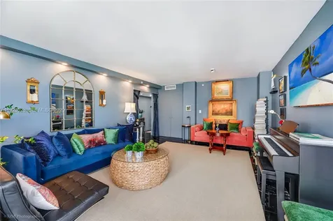 2555 Collins Avenue Miami Beach FL 33140