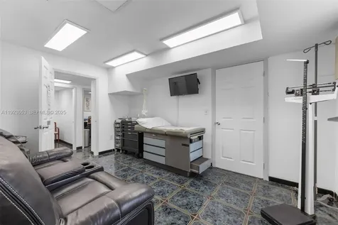 401 E Oakland Park Boulevard Oakland Park FL 33334