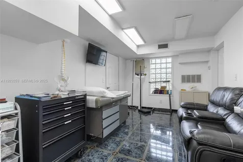 401 E Oakland Park Boulevard Oakland Park FL 33334