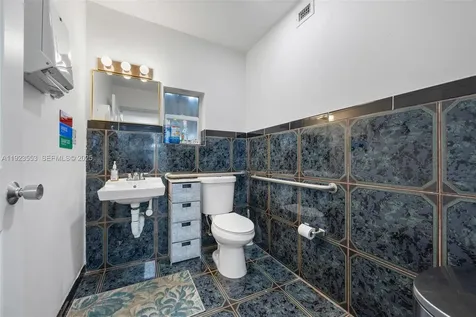 401 E Oakland Park Boulevard Oakland Park FL 33334