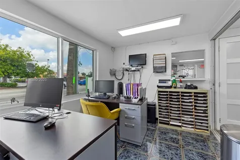 401 E Oakland Park Boulevard Oakland Park FL 33334