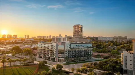 218 SE 7th Street Hallandale Beach FL 33009