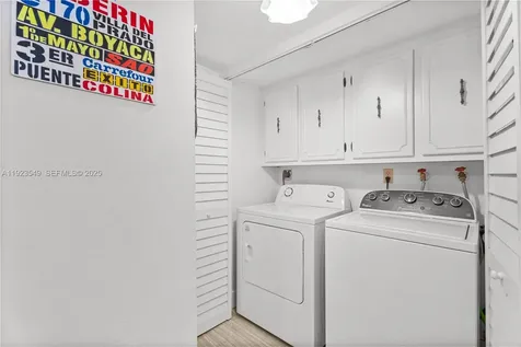 2528 N 38 Avenue Hollywood FL 33021