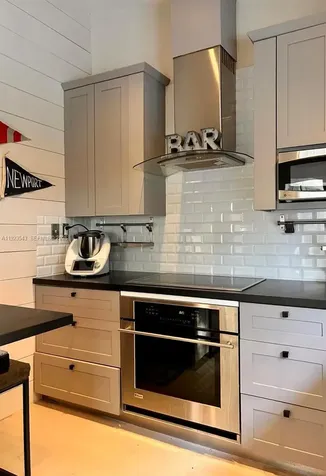 375 Harbor Court Key Biscayne FL 33149