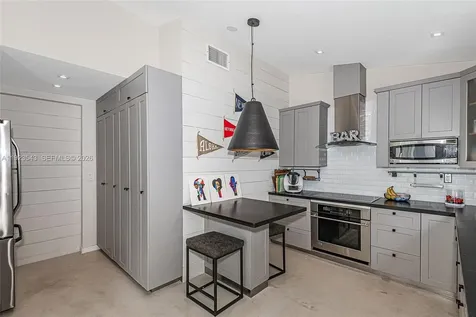 375 Harbor Court Key Biscayne FL 33149