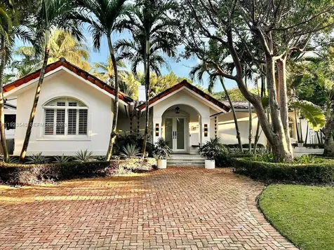 375 Harbor Court Key Biscayne FL 33149
