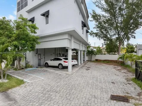 2500 Wilton Drive Wilton Manors FL 33305