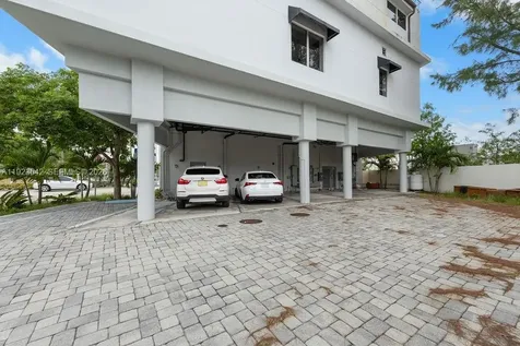 2500 Wilton Drive Wilton Manors FL 33305