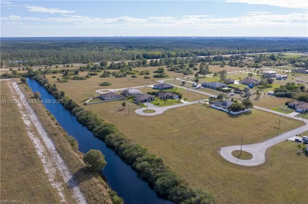 3923 NW 33rd Place Cape Coral FL 33993