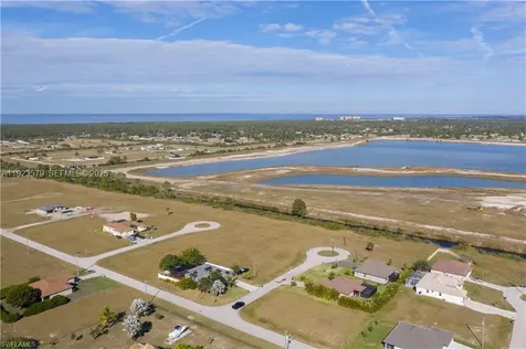 3923 NW 33rd Place Cape Coral FL 33993