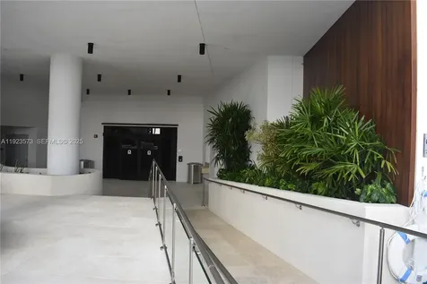 6365 Collins Avenue Miami Beach FL 33141