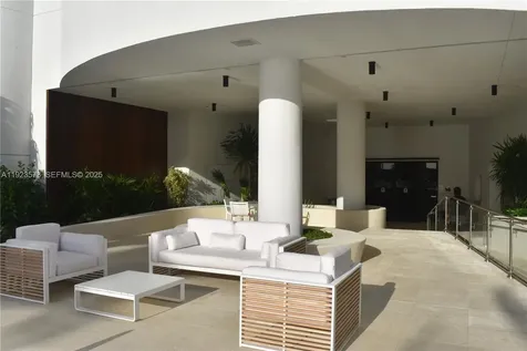 6365 Collins Avenue Miami Beach FL 33141