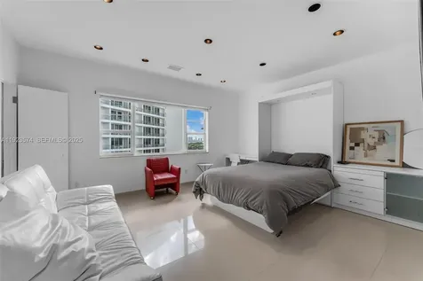 4925 Collins Avenue Miami Beach FL 33140