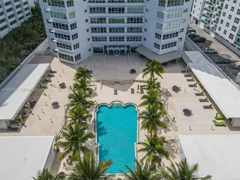 4925 Collins Avenue Miami Beach FL 33140
