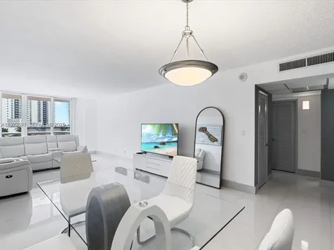 19370 E Collins Avenue Sunny Isles Beach FL 33160