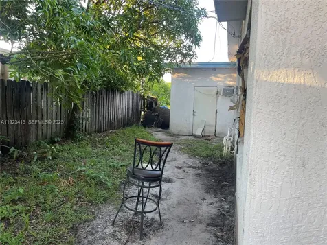 3880 NW 6th Street Lauderhill FL 33311