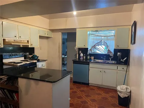 3880 NW 6th Street Lauderhill FL 33311