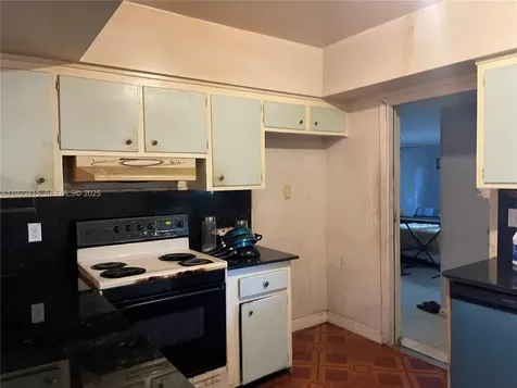 3880 NW 6th Street Lauderhill FL 33311