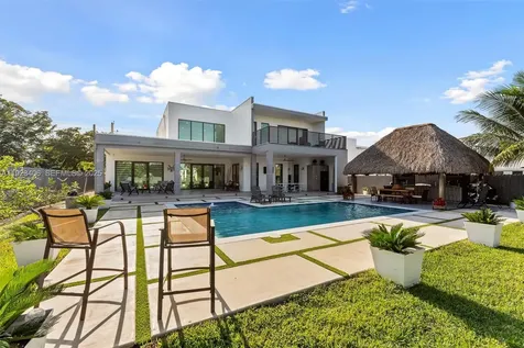 81 S Royal Poinciana Boulevard Miami Springs FL 33166