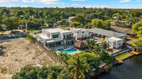 81 S Royal Poinciana Boulevard Miami Springs FL 33166