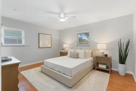 870 NE 35th Street Oakland Park FL 33334