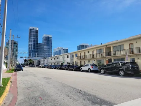 6895 Byron Avenue Miami Beach FL 33009