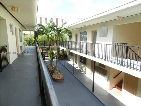 6895 Byron Avenue Miami Beach FL 33009