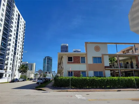6895 Byron Avenue Miami Beach FL 33009