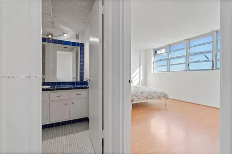 800 West Avenue Miami Beach FL 33139