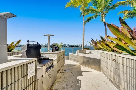 800 West Avenue Miami Beach FL 33139