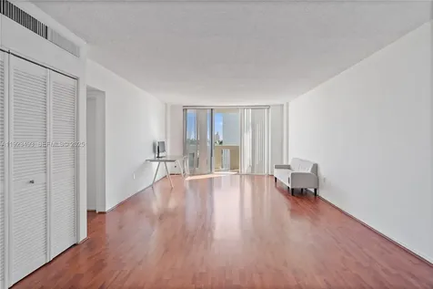800 West Avenue Miami Beach FL 33139
