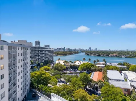 6900 Bay Drive Miami Beach FL 33141