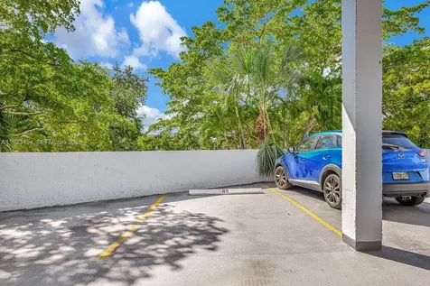 6900 Bay Drive Miami Beach FL 33141