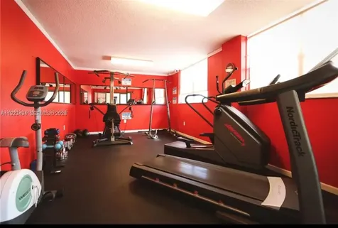 6900 Bay Drive Miami Beach FL 33141