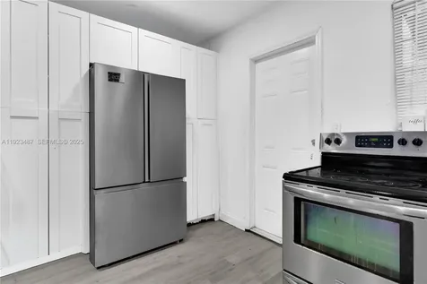 4712 NW 5th Street Miami FL 33126