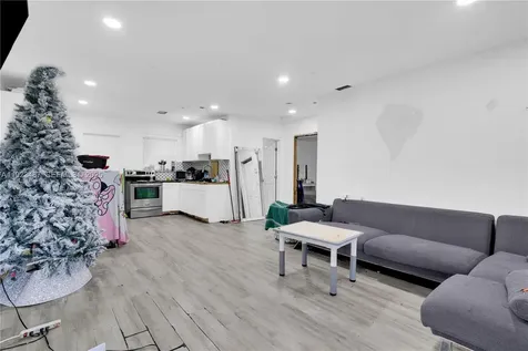 4712 NW 5th Street Miami FL 33126
