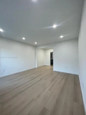 544 Michigan Avenue Miami Beach FL 33139