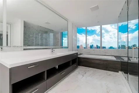 851 NE 1st Avenue Miami FL 33132