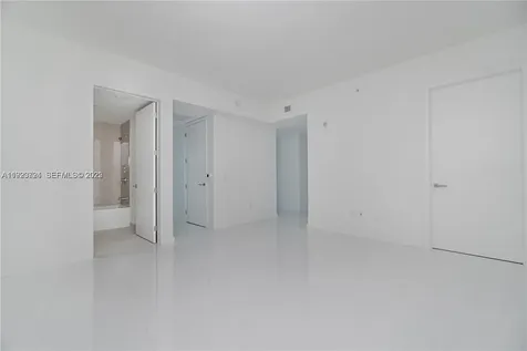851 NE 1st Avenue Miami FL 33132