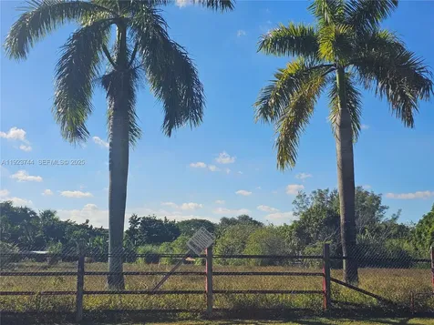 6255 SW 123rd Avenue Miami FL 33183