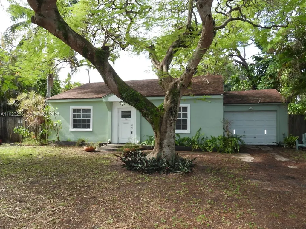 705 SW 14th Avenue Fort Lauderdale FL 33312