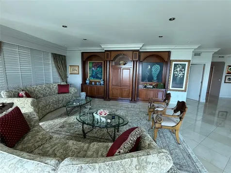 10101 Collins Avenue Bal Harbour FL 33154