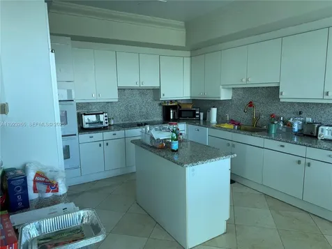 10101 Collins Avenue Bal Harbour FL 33154