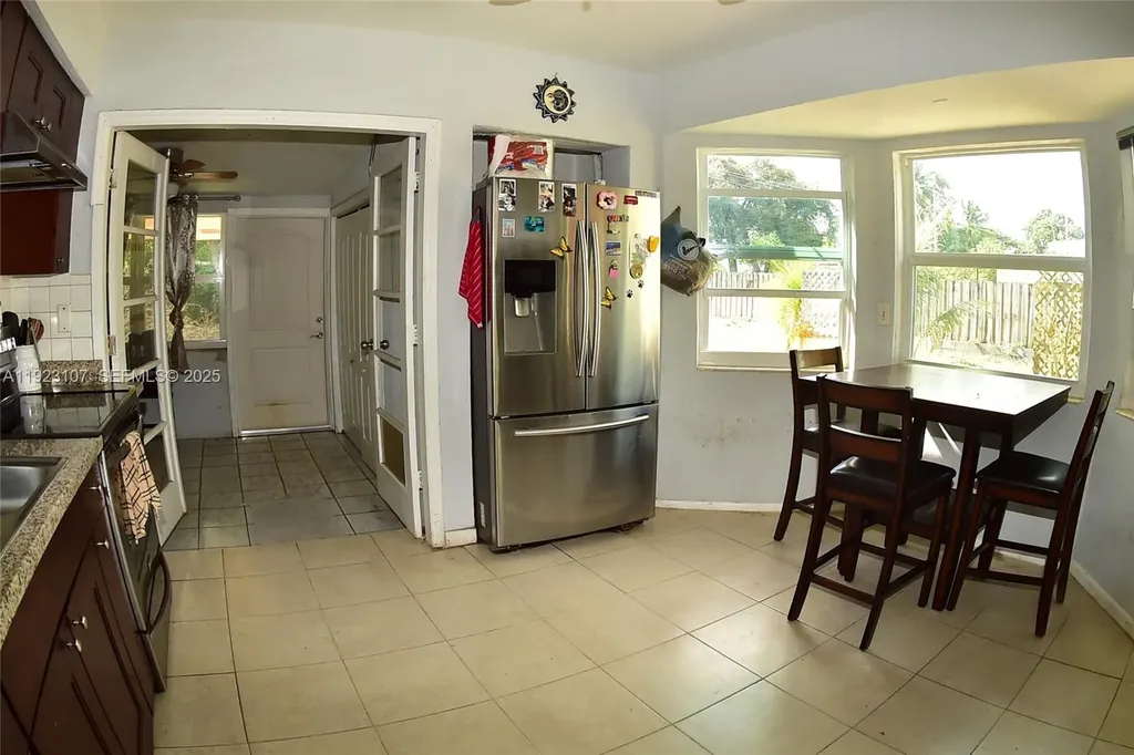 2812 Wiley Street Hollywood FL 33020