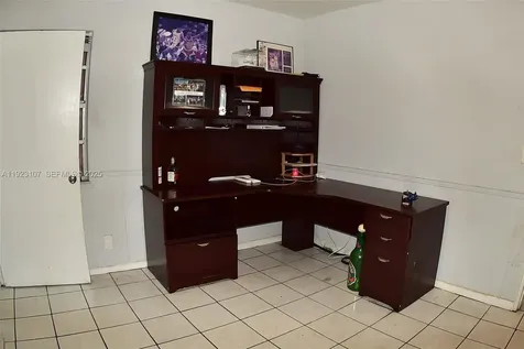 2812 Wiley Street Hollywood FL 33020
