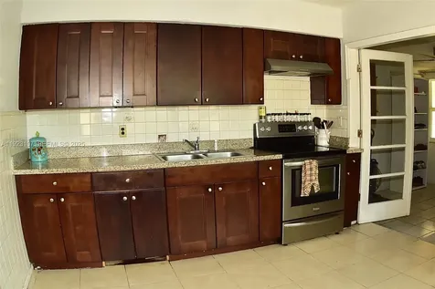 2812 Wiley Street Hollywood FL 33020