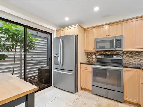 515 NE 38th Street Miami FL 33137