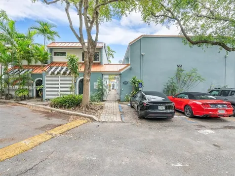 515 NE 38th Street Miami FL 33137