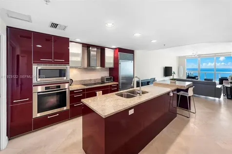 3801 Collins Avenue Miami Beach FL 33140